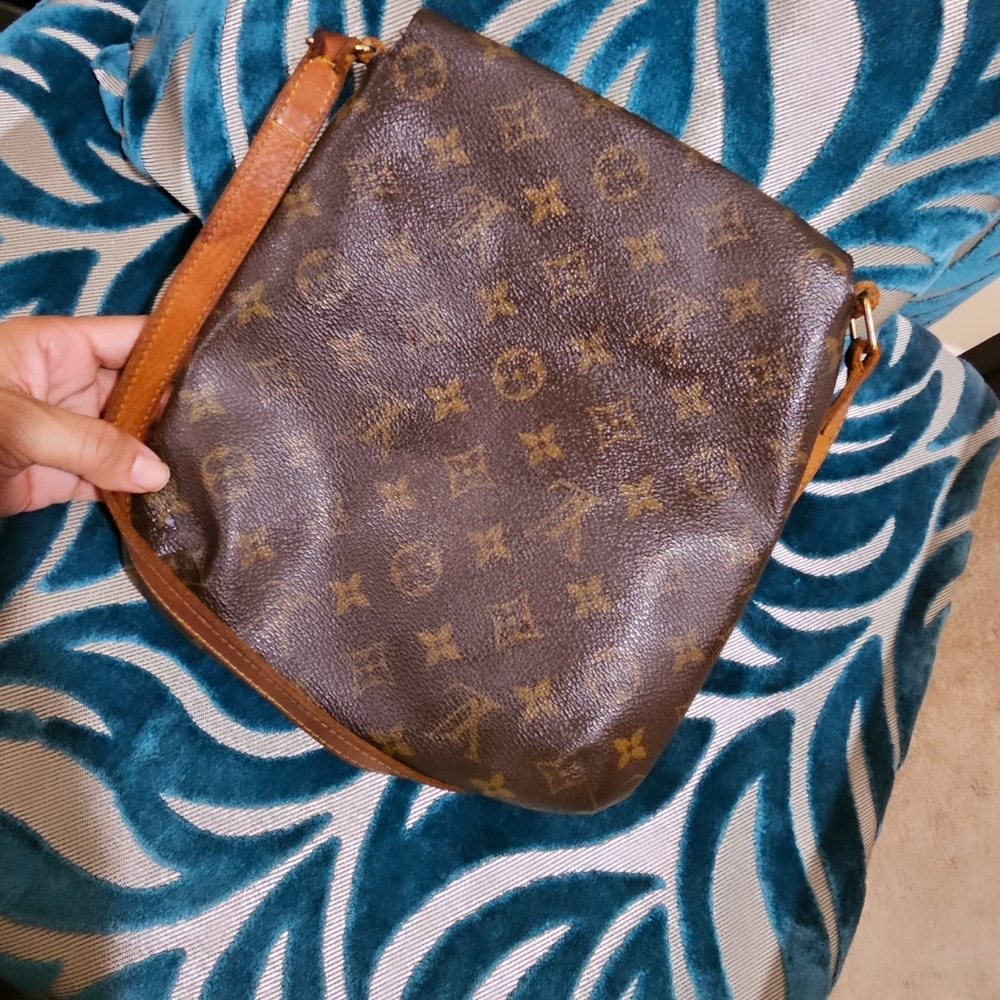 Authentic Louis Vuitton Musette Salsa PM Bag - Picture 7 of 9